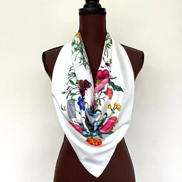 GUCCI SILK SCARF FLOWER PRINT GG LOGO FLORAL WHITE MULTICOLOR WRAP - Picture 2 of 11